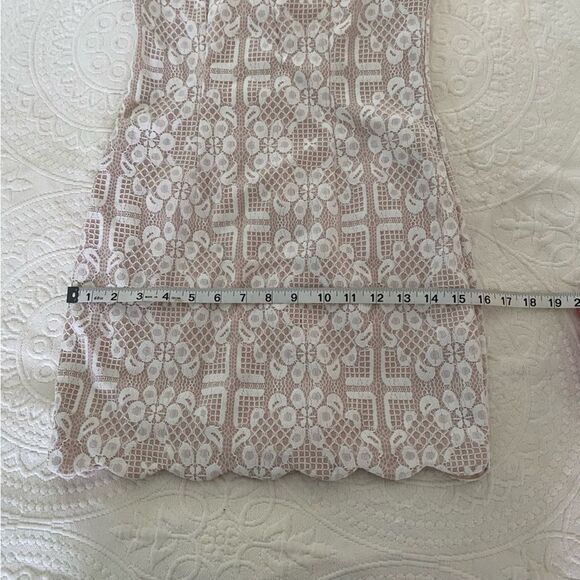 Forever 21 size S Bodycon Crochet Overlay High Neck Scallop Hem Dress - Picture 9 of 10